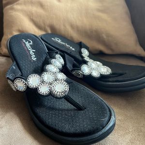 Sketchers Sz 7 Sandal